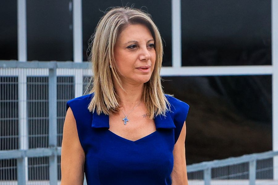 Παραπλανητικοί οι ισχυρισμοί της Καρυστιανού για την «Κβαντική Ιατρική» και δυνητικά επικίνδυνες πρακτικές σε παιδιά, λένε τα Ellinika Hoaxes