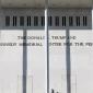 Νέο «μπλόκο» στον Τραμπ: Δικαστήριο απαγόρευσε να μπει το όνομά του στο Κέντρο Κένεντι