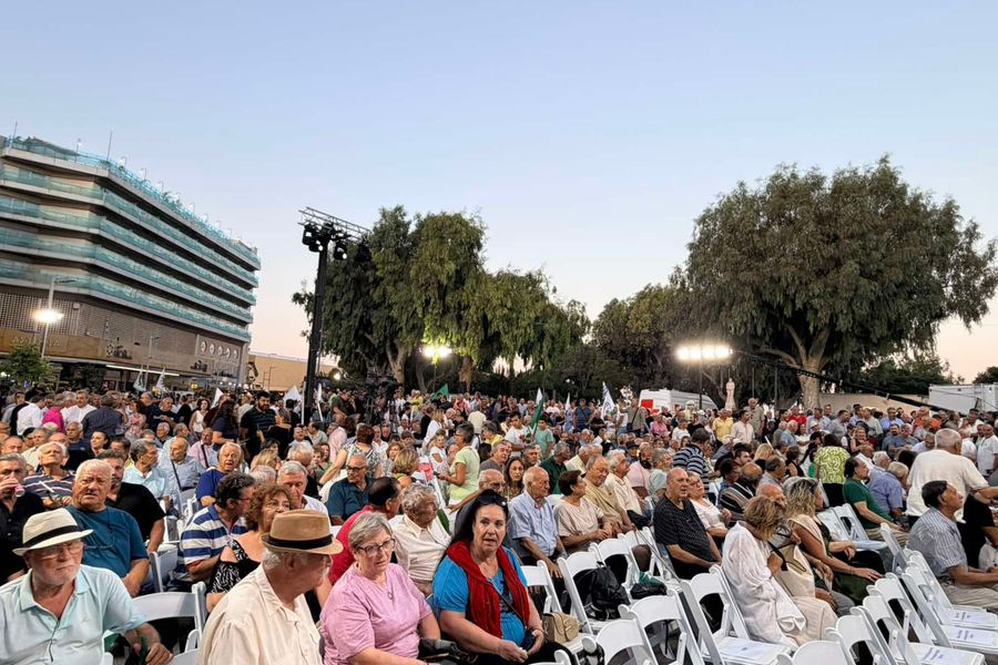 52 χρόνια ΠΑΣΟΚ: Live από την πλατεία Ελευθερίας η ομιλία του Νίκου Ανδρουλάκη (φωτογραφίες)