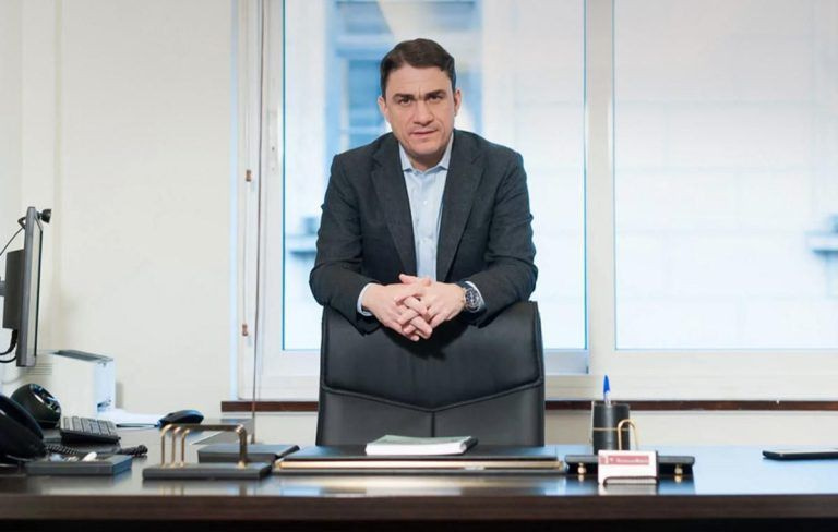 ΠΑΣΟΚ: «Ο κ. Μητσοτάκης είτε ζει σε μια γυάλα ως άλλος Λουδοβίκος, είτε κυνικά επιχειρεί να παραπλανήσει τον λαό»