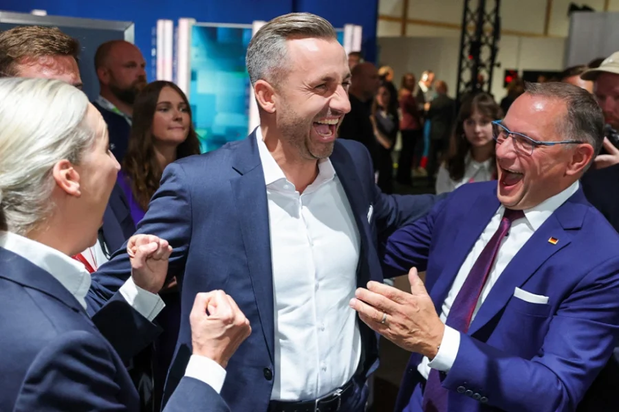 Μεγάλη νίκη για το ακροδεξιό AfD στη Σαξονία-Άνχαλτ δείχνουν τα exit poll: 44,4% έναντι 18,4% του CDU του καγκελάριου Μερτς, κυνηγά την αυτοδυναμία