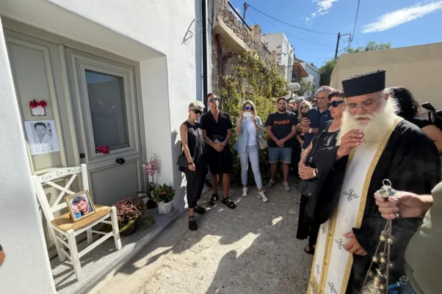 Γιώργος Μαζωνάκης: Μνημόσυνο στους Πεύκους Σητείας και τρισάγιο έξω από το σπίτι του