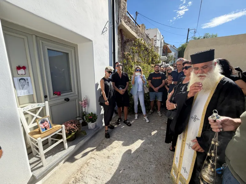 Γιώργος Μαζωνάκης: Μνημόσυνο στους Πεύκους Σητείας και τρισάγιο έξω από το σπίτι του