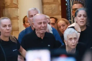 Συγκλονίζει ο πατέρας του Γιώργου Μαζωνάκη – «Το παιδί μου δεν έρχεται πίσω, τώρα είναι αργά»
