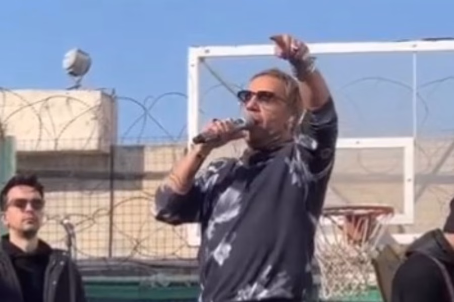 Ο Μαζωνάκης έπαιρνε θέση: Όταν μιλούσε κατά της Χρυσής Αυγής και τραγουδούσε στον Κορυδαλλό