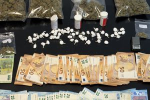 Τους έπιασαν πάνω στο νταλαβέρι των ναρκωτικών – Μόλις 19 ετών ο διακινητής