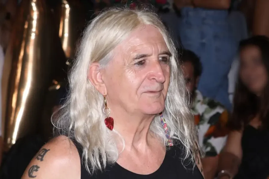 Νίκος Καρβέλας: «Δεν νομίζω ότι υπάρχει Έλληνας που θα με θεωρούσε προσωποποίηση της παρακμής, είμαι ακμή»