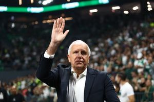 Oμπράντοβιτς: Αποθεώθηκε από τους φίλους του Παναθηναϊκού κατά την είσοδό του στο ΟΑΚΑ, δείτε βίντεο