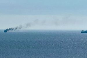 Ρωσικό πλήγμα σε ουκρανικό εμπορικό πλοίο στη Μαύρη Θάλασσα – Τι υποστηρίζει η Μόσχα