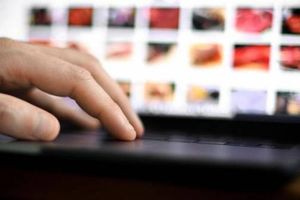 Φινλανδία: Ενώπιον δικαστηρίου εμφανίζεται ένας άνδρας ο οποίος κατηγορείται για σεξουαλική κακοποίηση 361 παιδιών από 9 ως 15 ετών στα μέσα κοινωνικής δικτύωσης