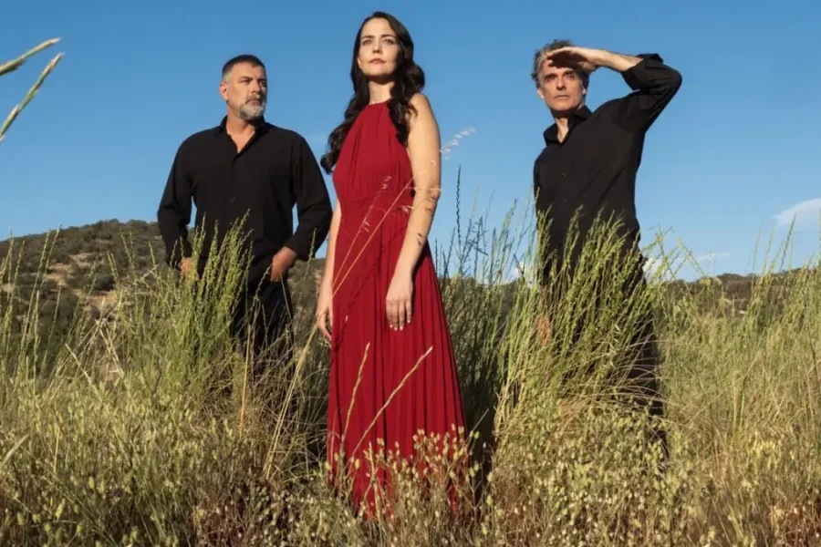 Δυο Μαύρα Πουκάμισα: Κυκλοφόρησε το video clip του ομώνυμου τραγουδιού, που ερμηνεύει ο Μανώλης Κονταρός