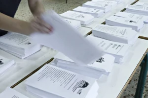 Εκλογικός πυρετός: “Κλείνουν” ψηφοδέλτια και υποψήφιοι στο Ηράκλειο – Ποια ονόματα “παίζουν” και ποιο κόμμα πάει με πρόσωπο “έκπληξη”!