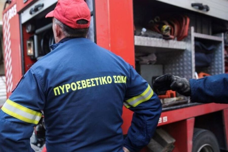 Είχε διαφορές με τη γειτόνισσά της και της έβαλε φωτιά στην πόρτα του σπιτιού