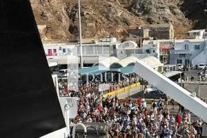 Ασταμάτητες οι αφίξεις τουριστών στην Κρήτη – Γεμάτα τα πλοία και τον Σεπτέμβριο
