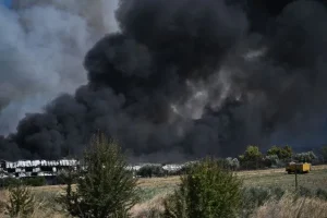 Οριοθετήθηκε η φωτιά στην Τανάγρα – Αποκαταστάθηκε η κυκλοφορία