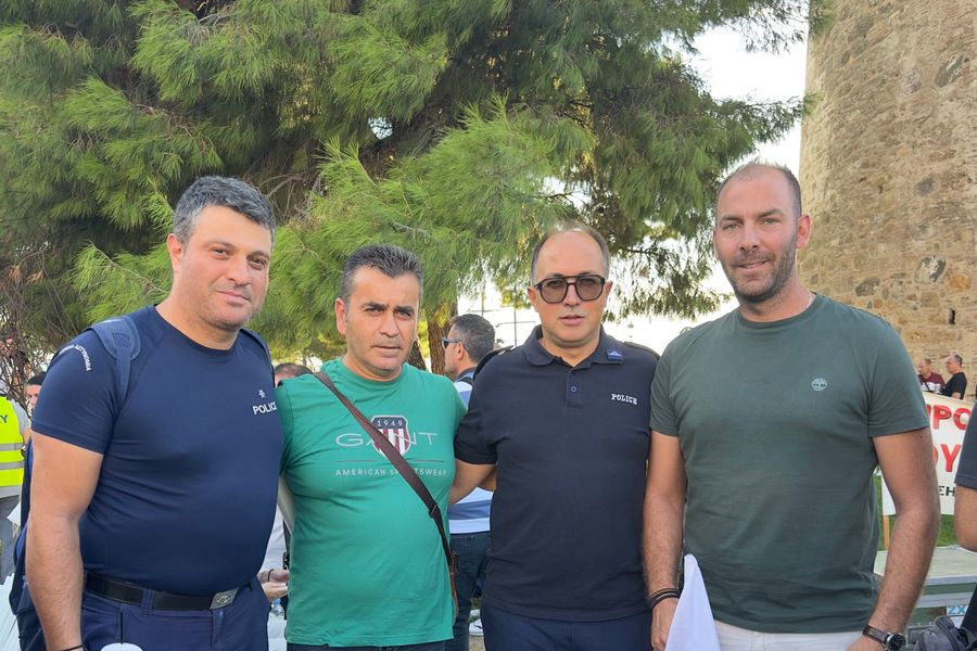 Ισχυρή εκπροσώπηση των αντιπροσώπων του Ηρακλείου στην πανελλαδική ένστολη διαμαρτυρία στη ΔΕΘ – video