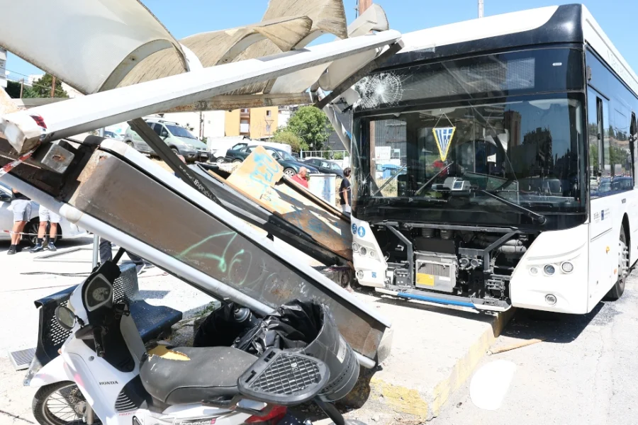 Θεσσαλονίκη: Βγήκε από το χειρουργείο η 21χρονη τραυματίας από το τροχαίο με τα λεωφορεία