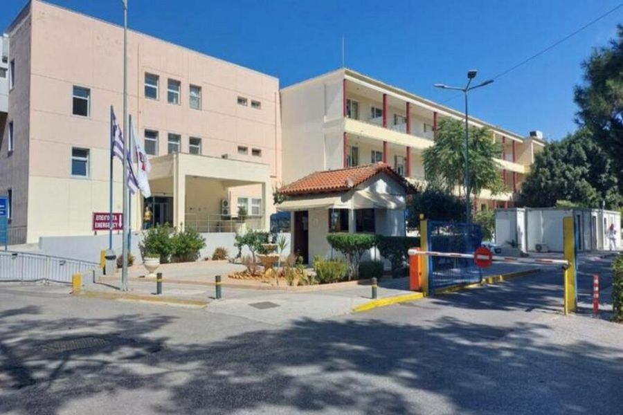 «Βιτρίνα» για τις κάμερες στο Βενιζέλειο: Έβαψαν μόνο τους διαδρόμους για την επίσκεψη Γεωργιάδη – Στοιβάζονται ασθενείς χωρίς τουαλέτες
