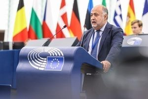 Δ. Τσιόδρας: Άμεση εφαρμογή της τελωνειακής μεταρρύθμισης για προστασία καταναλωτών και επιχειρήσεων