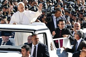 Ο πάπας Λέων κάνει έκκληση για διεθνή δράση για να βοηθηθούν τα παιδιά μετανάστες