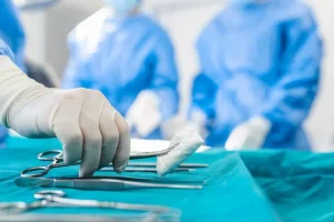 Αδιανόητο περιστατικό: Χειρουργοί έκοψαν το λάθος πόδι γυναίκας και έμεινε διπλά ακρωτηριασμένη