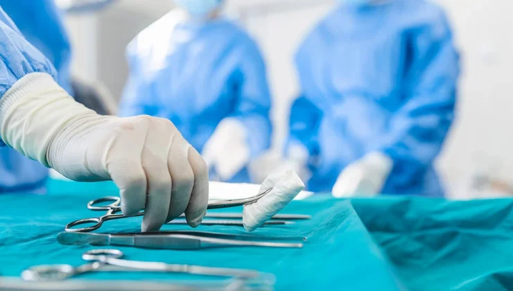 Αδιανόητο περιστατικό: Χειρουργοί έκοψαν το λάθος πόδι γυναίκας και έμεινε διπλά ακρωτηριασμένη