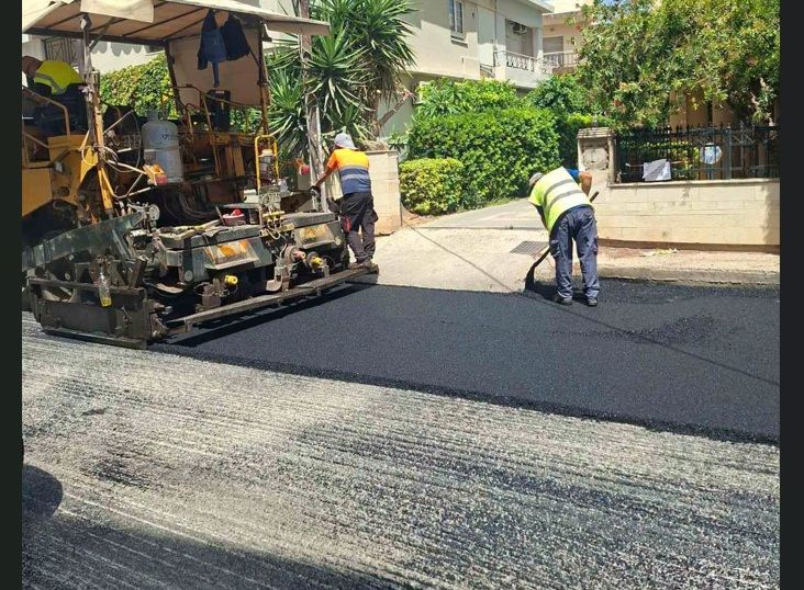 Ασφαλτοστρώσεις στις οδούς Απέλλου και Ζεύξιδος στις Τρεις Βαγιές