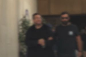 «Είμαι αθώος, είναι σκευωρία» είπε έξω από τη ΓΑΔΑ ο Φίλιππος Καμπούρης