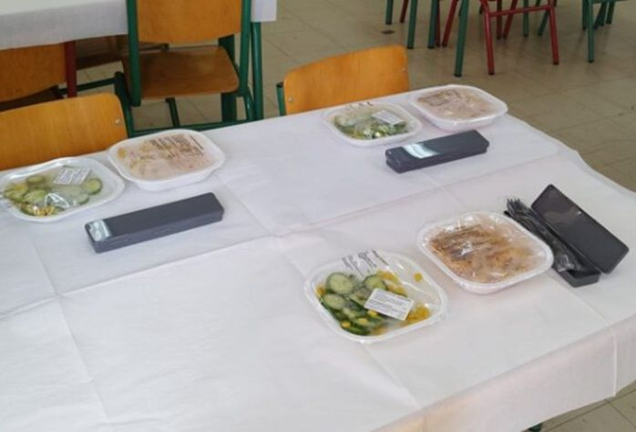 Ξεκίνησε η διανομή των σχολικών γευμάτων