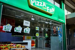 Χαμός με την Pizza Fan: Σε κρυφό δωμάτιο, μέσα σε κρύπτη βρήκαν τα 500.000 ευρώ – Κλειστά τα 100 καταστήματα
