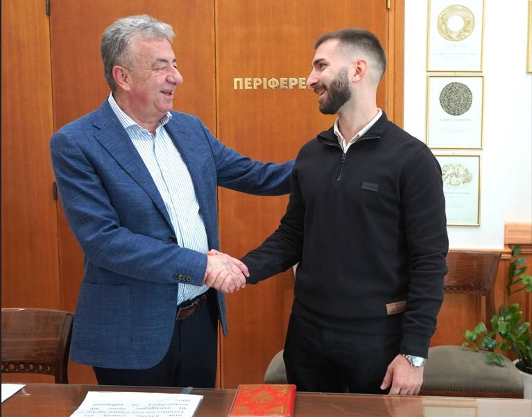 Ορκωμοσία υπαλλήλου στην Περιφέρεια Κρήτης