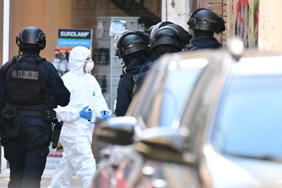 Εκρηξη στον Κολωνό: Κρυμμένο το «παγιδευμένο» σακίδιο, σε εμφανές σημείο πυροκροτητής