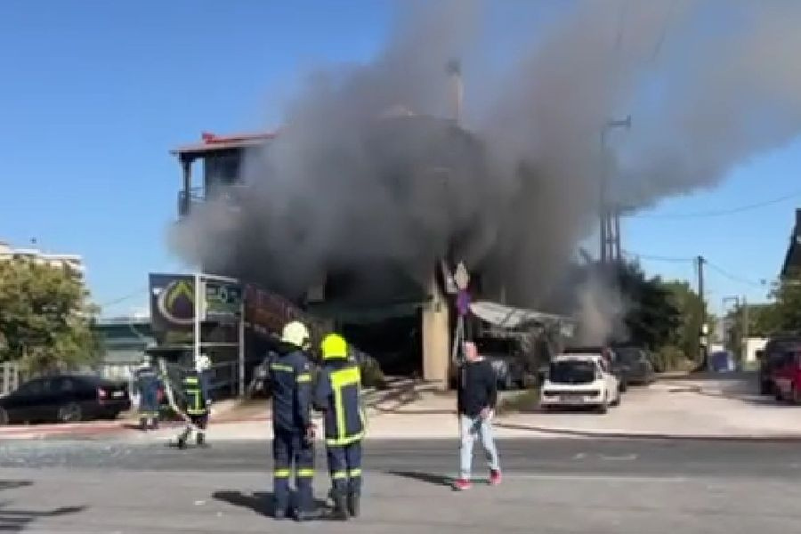 Στο νοσοκομείο 3 άτομα με εγκαύματα μετά από έκρηξη υγραερίου σε συνεργείο στη Λάρισα