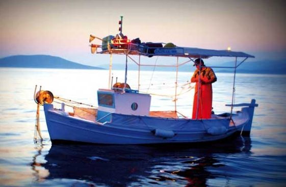 Διπλασιάζεται η επιδότηση αλιευτικού πετρελαίου για το διάστημα Απριλίου – Αυγούστου, έως 32 λεπτά το λίτρο