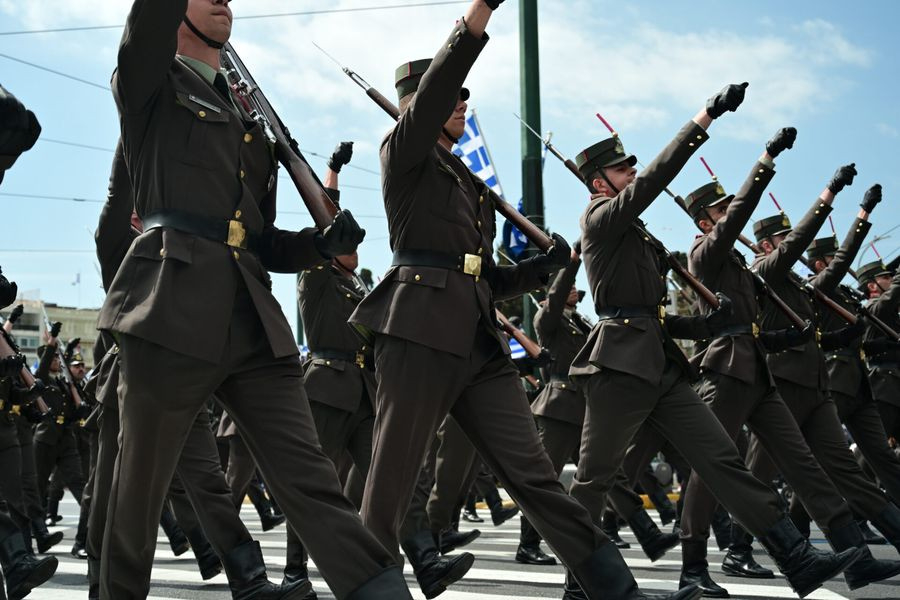 Έρχεται δύσκολο 48ωρο – Ποιες περιοχές κινδυνεύουν να κάνουν παρέλαση με βροχή