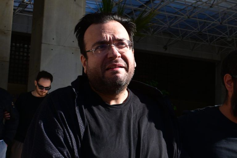 Απάτη ΕΦΚΑ: Προθεσμία για να απολογηθούν την Κυριακή πήραν ο Φίλιππος Καμπούρης και η σύζυγός του