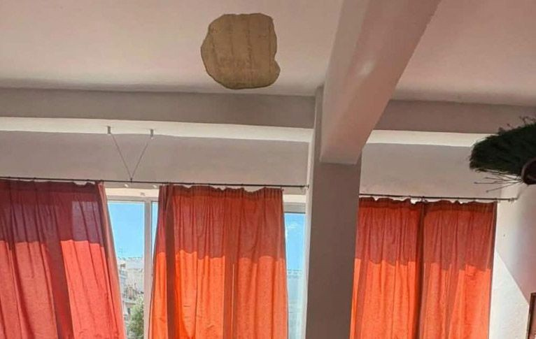 Πάτρα: Έπεσε κομμάτι οροφής σχολείου, από τύχη γλίτωσε η μαθήτρια