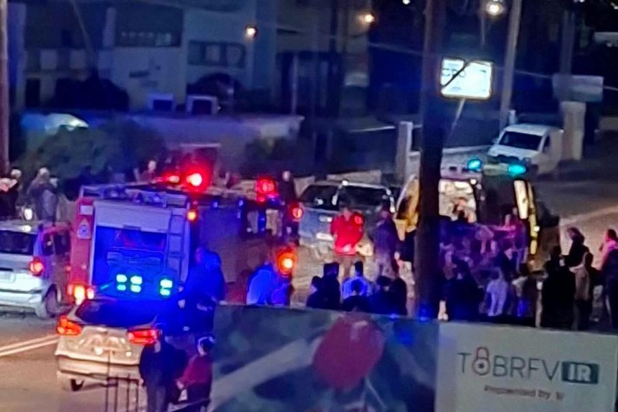 Τροχαίο στην Ιεράπετρα: Αυτοκίνητο καρφώθηκε σε τοιχίο (pics)