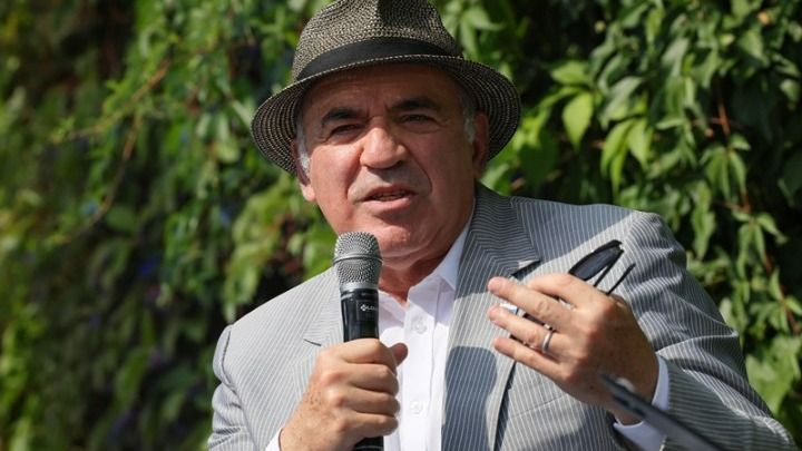 Ρωσία: Ο αντιπολιτευόμενος Γκάρι Κασπάροφ προειδοποιήθηκε ότι «κινδυνεύει» η ζωή του