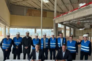 Υπουργείο Υποδομών: Συνεργασία με ΔΑΗΚ για έρευνα-καινοτομία στο νέο αεροδρόμιο στο Καστέλι