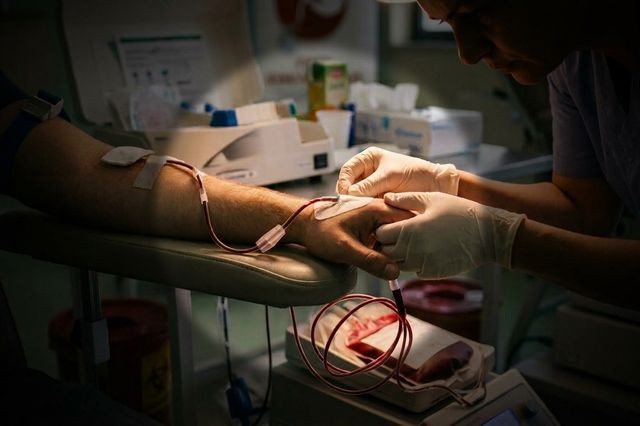 Περιπέτεια για εθελοντή αιμοδότη στο ΠΑΓΝΗ: “Μου βγήκε το αίμα γρήγορα από το περπάτημα… και είπα δεν έρχομαι ξανά!”