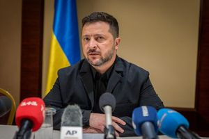 Ο Ζελένσκι κατηγορεί τις ΗΠΑ για αδράνεια στον πόλεμο με τη Ρωσία
