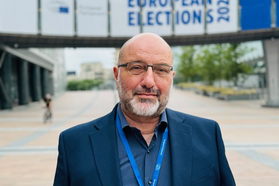 Σάκης Αρναούτογλου: “Το νερό της βροχής που τόσο έλειπε στην Κρήτη μπορεί τώρα να γίνει απειλή”
