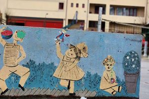 Κίνδυνος για τα παιδιά στο 47ο Νηπιαγωγείο Ηρακλείου – Ζητούν άμεση αποκατάσταση της αυλής