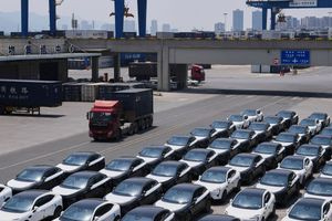 Κίνα: Συμφώνησε να μειώσει τις εξαγωγές υβριδικών αυτοκινήτων στην Ε.Ε.