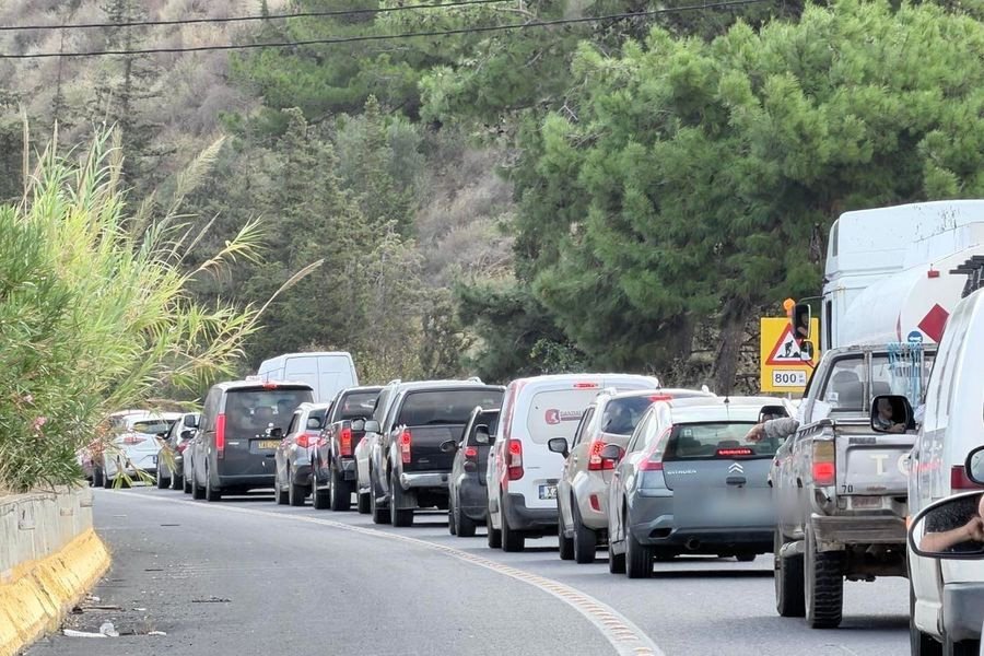 Τεράστιες ουρές στον ΒΟΑΚ – «Μπλόκαραν» ακόμα και τα ασθενοφόρα (vid&pics)