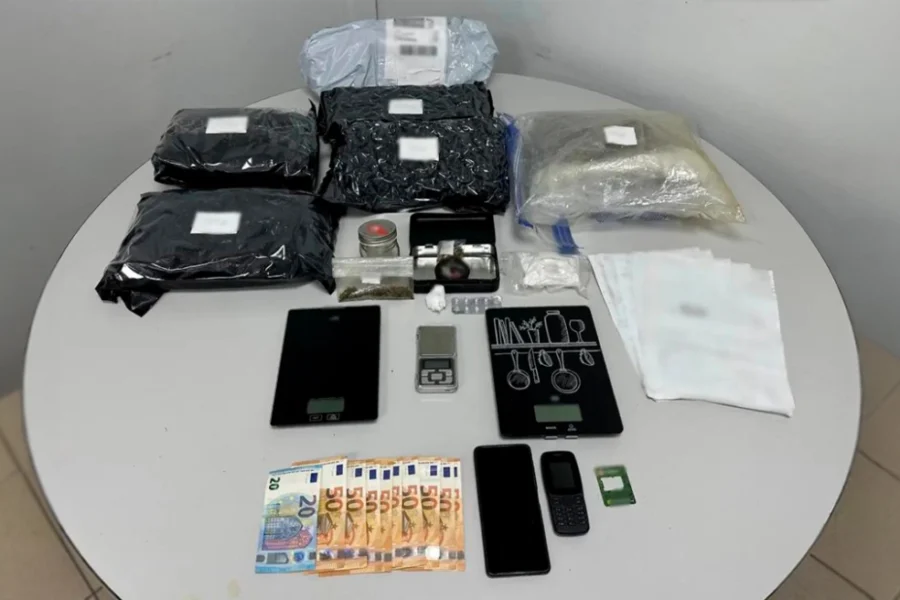 38χρονος στη Θεσσαλονίκη πιάστηκε με ναρκωδέμα που στάλθηκε από τις ΗΠΑ