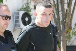 Εκτός Ελλάδας ο Αλκέτ Ριζάι: Κυκλοφορούσε σαν αστυνομικός με «περιπολικό» που είχε… φάρο και διέφυγε μάλλον στην Αλβανία