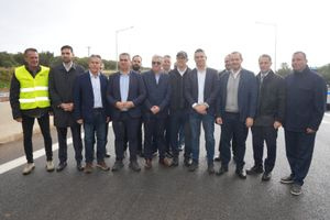 Εγκαινιάστηκαν τα 10 χλμ. Νεάπολη-Άγιος Νικόλαος – Σιγή ιχθύος από τα κυβερνητικά στελέχη για τη σήραγγα στο Σεληνάρι