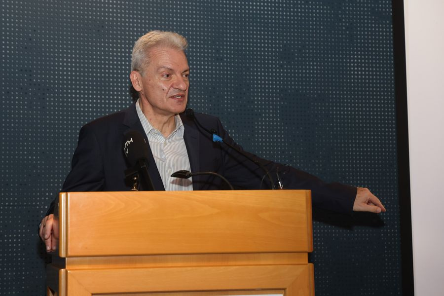 Στα εγκαίνια της νέας έκθεσης του Μουσείου Φυσικής Ιστορίας ο Αλέξης Καλοκαιρινός (vid)
